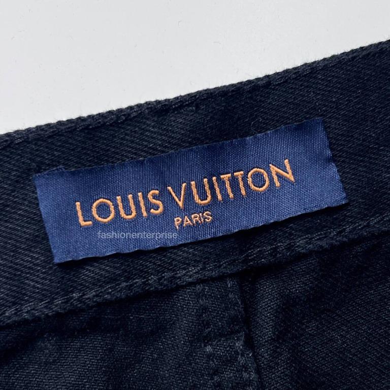 If Louis Vuitton and Carhartt had a lovechild: the LV Monogram Carpenter  Pants - link in bio . . . #louisvuitton #virgilabloh #carhartt…