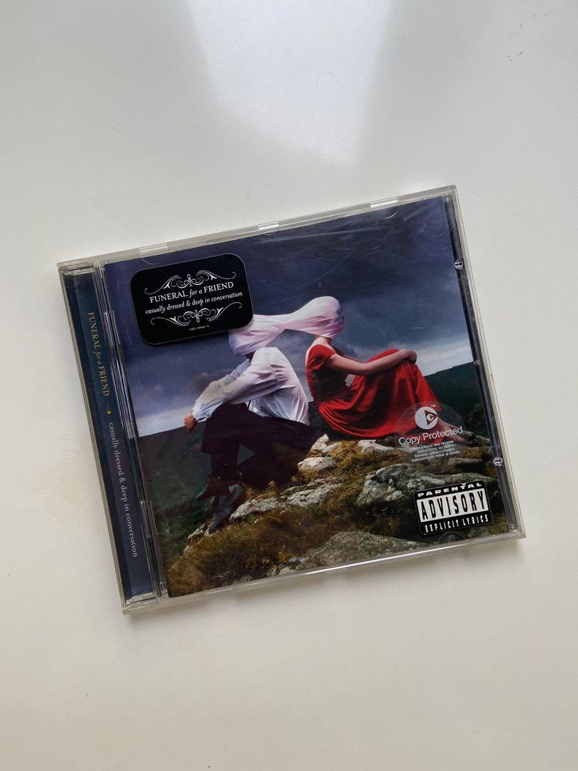 [M] Funeral For A Friend Casually Dressed & Deep In Conversation