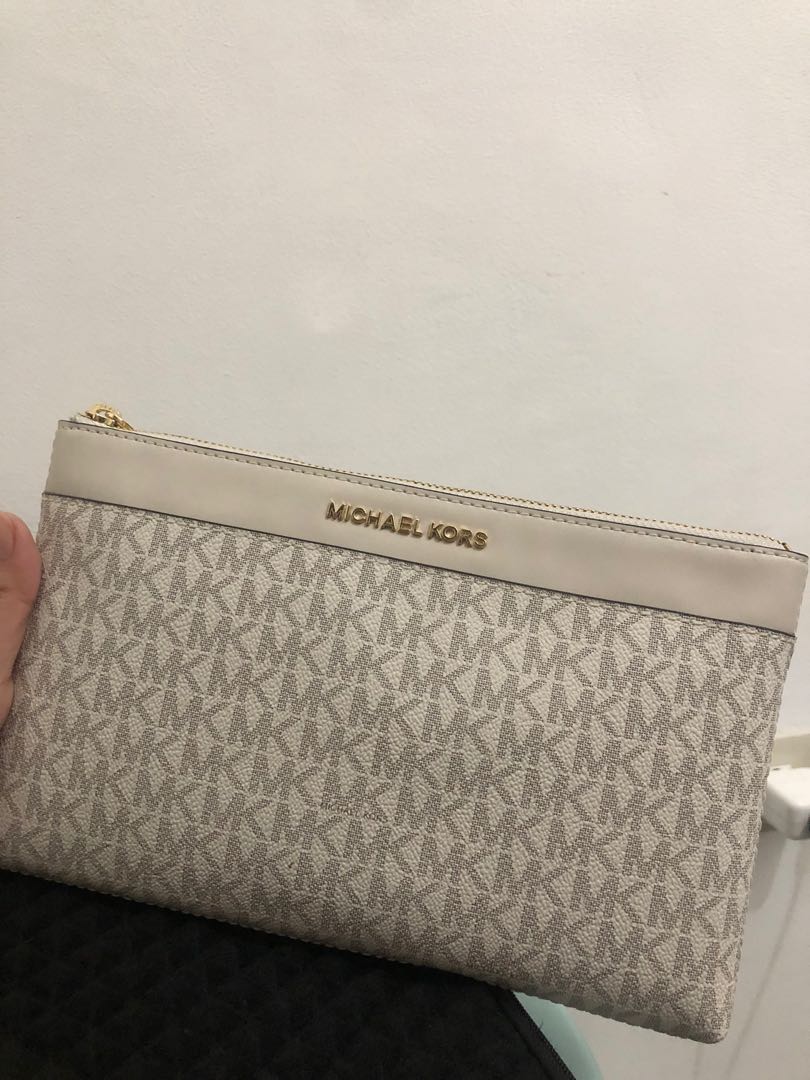Michael kors cheap wallet pouch