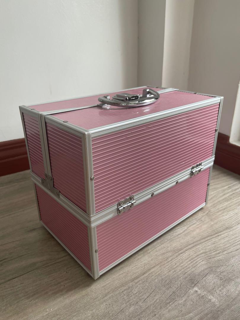 Pink & Grey Metal MakeUp/Supplies Traincase (Category: Storage Boxes & Baskets) located in Dasmarinas. Submitted by sisea (Listing ID 1173821950, Image 2). Description: Will update with measurements when I find my measuring tape 🥲 .