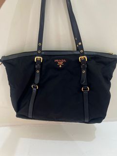 (Category: ) located in . Submitted by classy.closet (Listing ID 1173910256, Image 1). Description: .