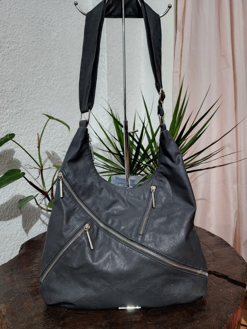 Rampage crossbody bag, Women's Fashion, Bags & Wallets, Cross-body Bags on  Carousell