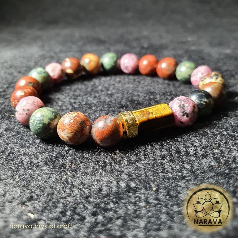 Red and green bracelet top