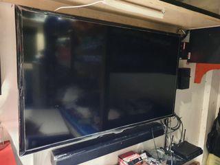 Samsung Smart TV 40inch with remote and stand