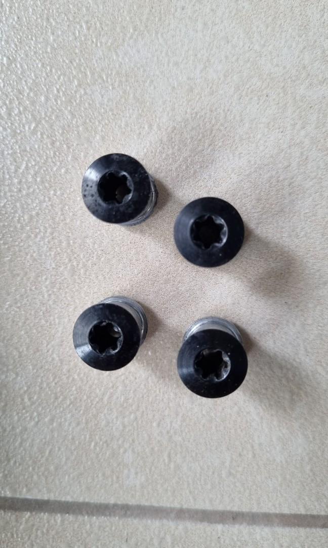 Shimano XT - Chain ring BCD (bolt circle diameter) (Category: Bicycles) located in Makati City. Submitted by citydweller2020 (Listing ID 1173755222, Image 2). Description: Chain ring BCD (bolt circle diameter) - galomg sa Shimano XT from my MTB Di ko na sure anong sukat RFS: Bawas kalat Item in Makati, for Lalamove or shipping.