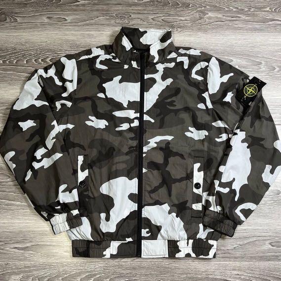Hollister x supreme deals