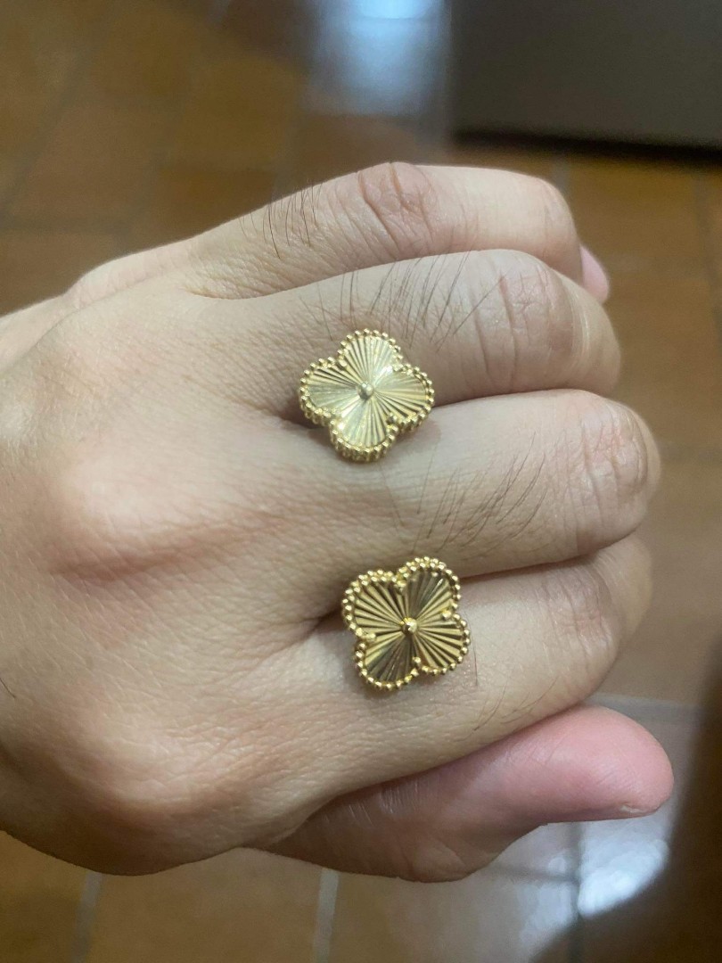 Vca store stud earrings