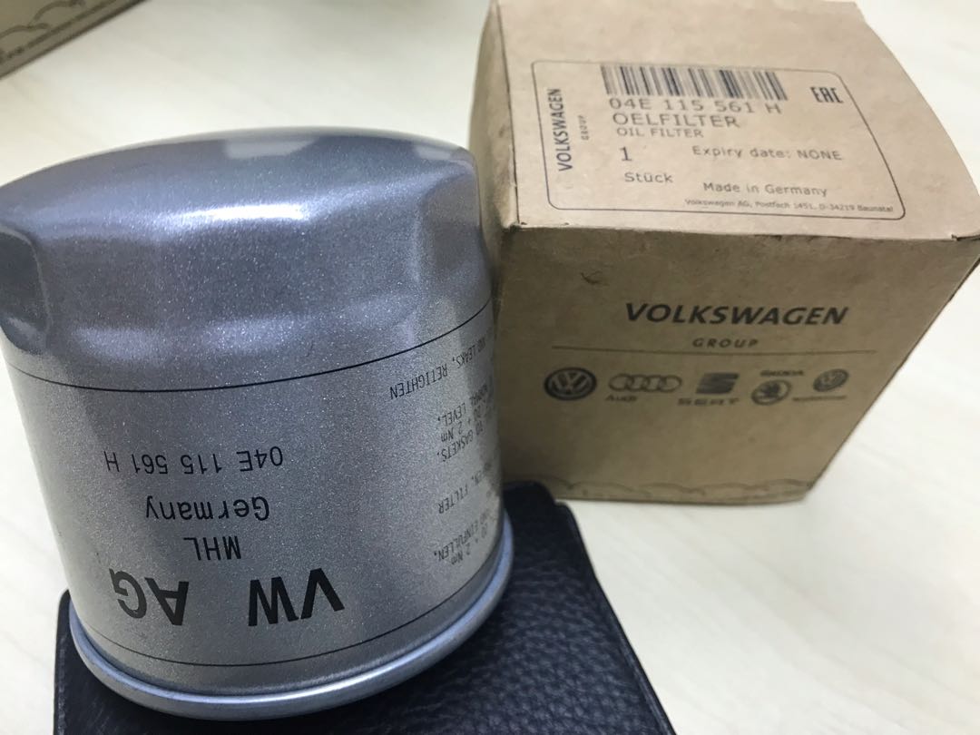 VW Audi 04E115561H oil filter, Car Accessories, Accessories on Carousell