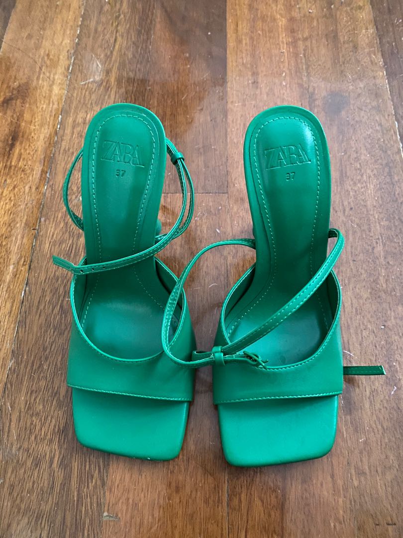 ZARA Green Heels, Women's Fashion, Footwear, Heels on Carousell