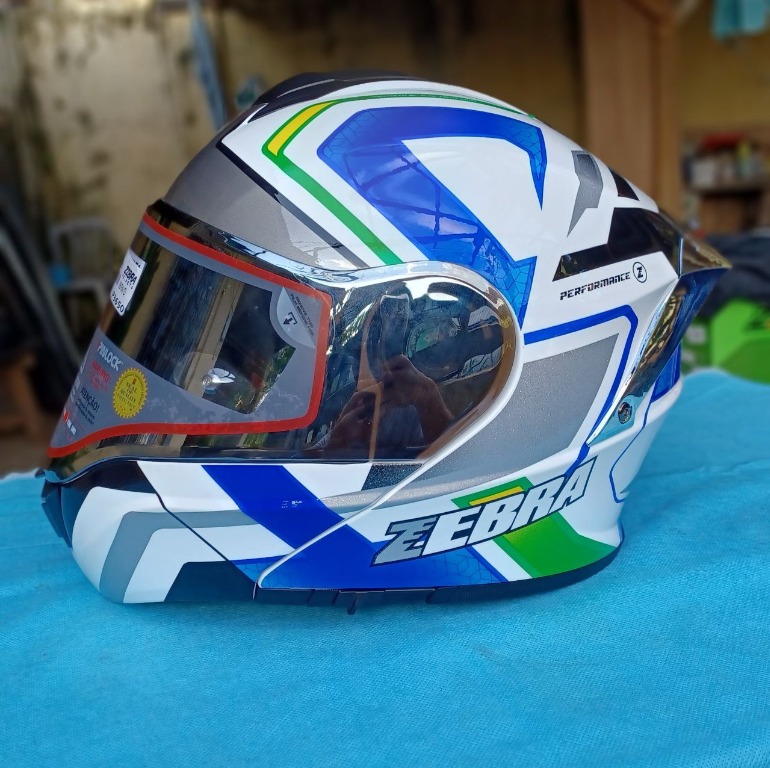 Zebra Dual Visor Modular Helmet Full Face Helmet Large , Motorbikes