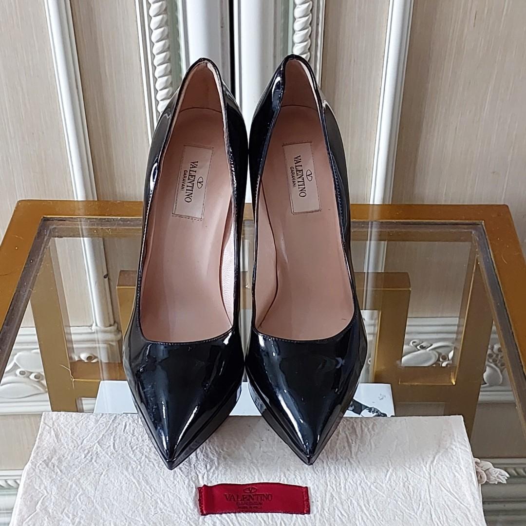 valentino garavani black heels