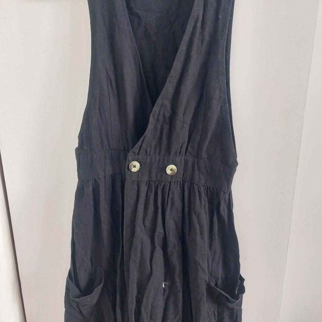 Black overall overlap dress (Category: Dresses) located in Angeles City. Submitted by greensstuff (Listing ID 1174032984, Image 2). Description: Black overall overlap dress DM for sizing and more info.