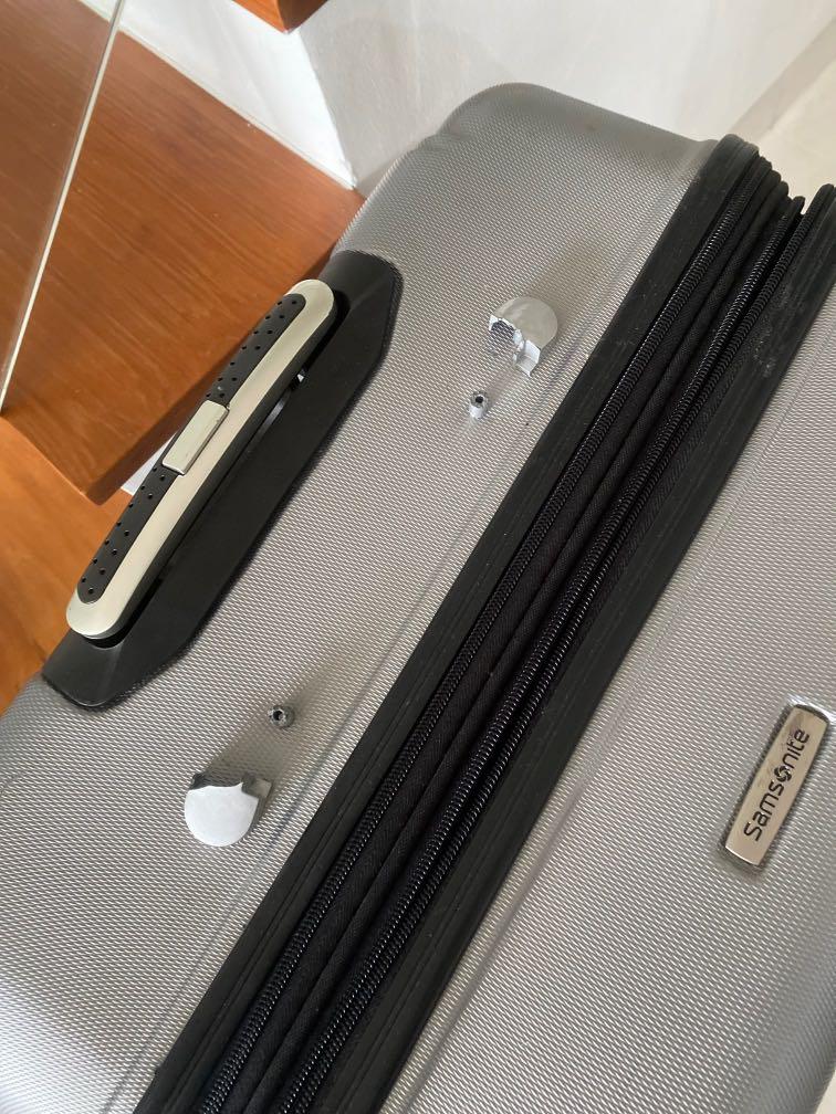 Broken handle and wheels Samsonite case Hobbies Toys Travel