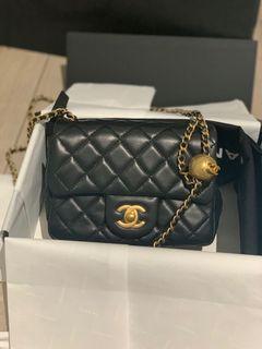 Chanel 22B pearl crush square mini