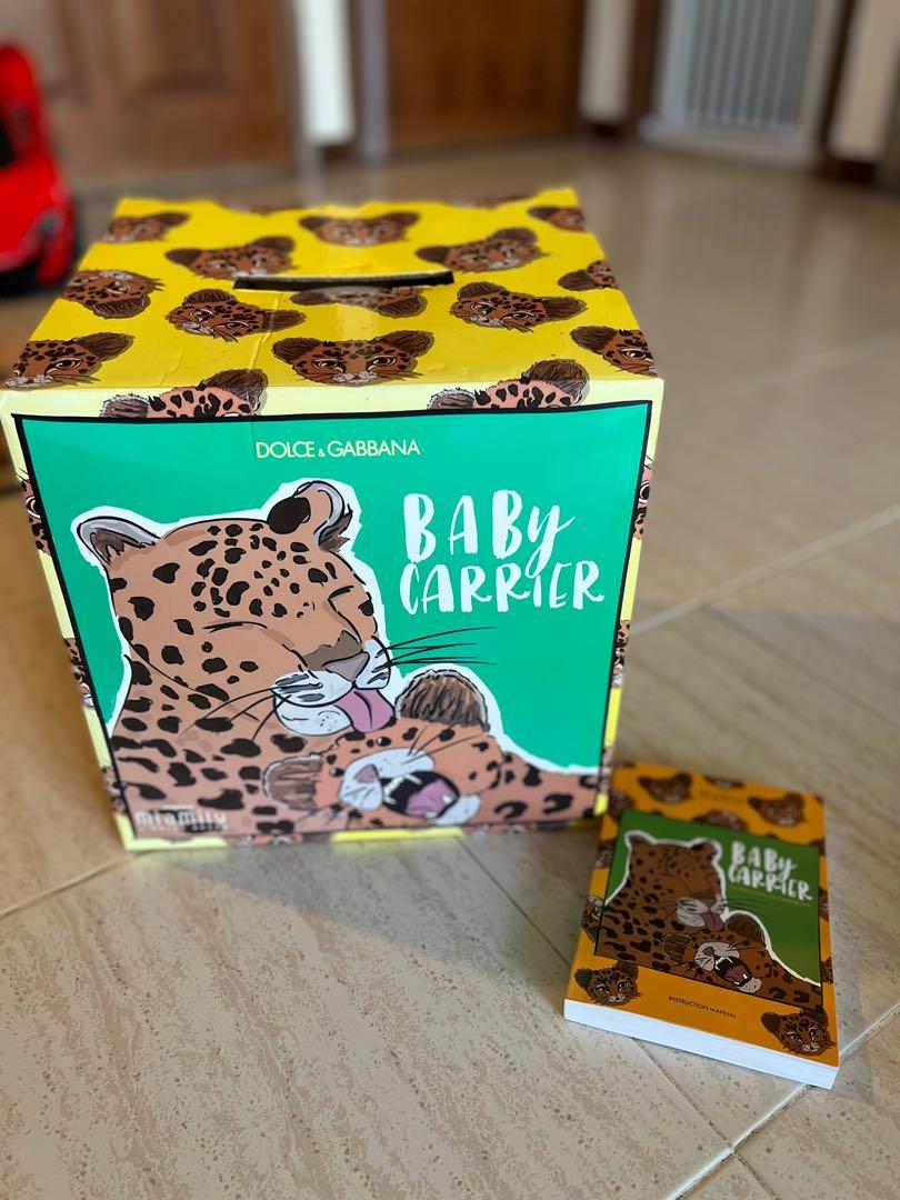 Dolce and gabbana baby carrier hotsell