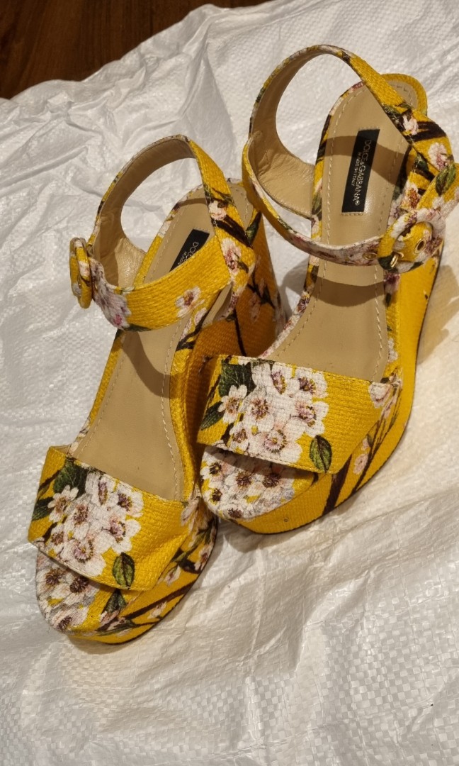 Dolce gabbana wedges 2025