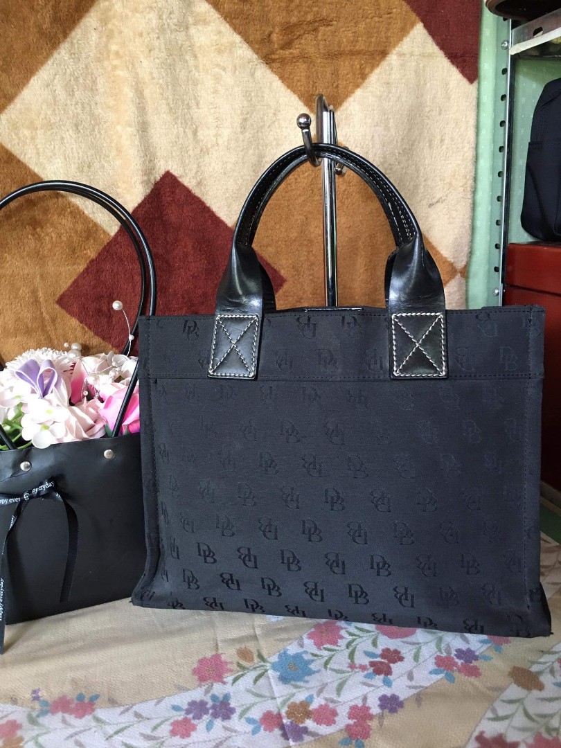 Dooney And Bourke, Luxury, Bags & Wallets on Carousell