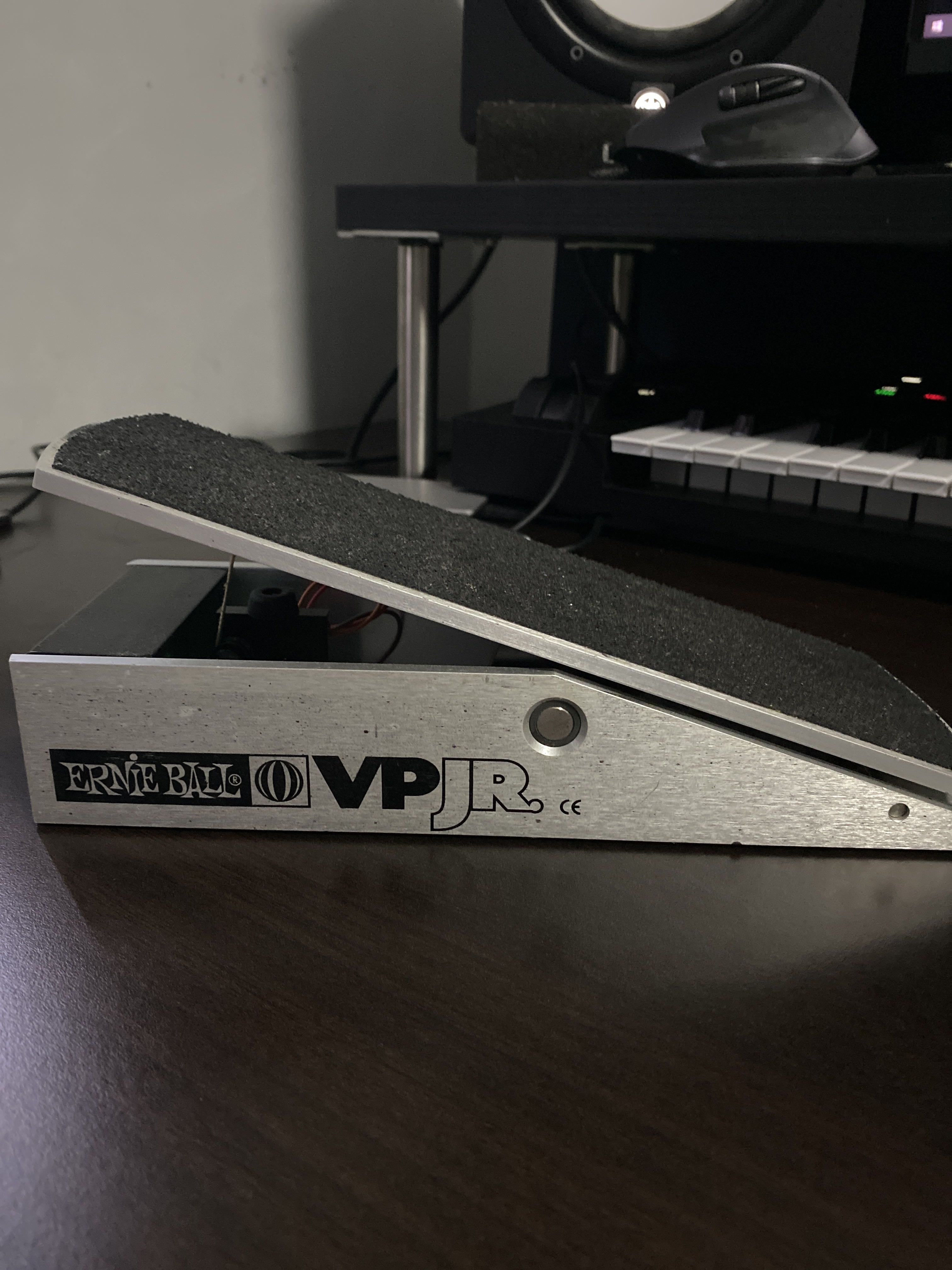 Ernie Ball VP JR, Hobbies & Toys, Music & Media, Music Accessories on