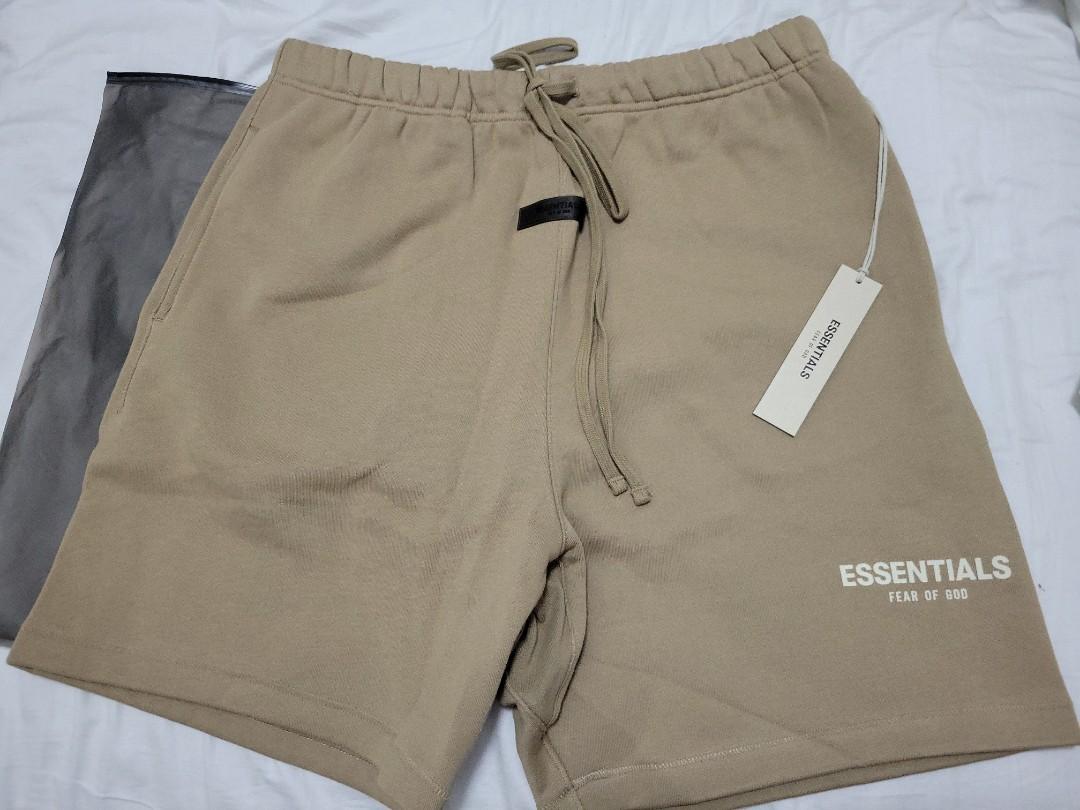 ESSENTIALS Relaxed Shorts 短褲Oak色, 男裝, 褲＆半截裙, 短褲- Carousell