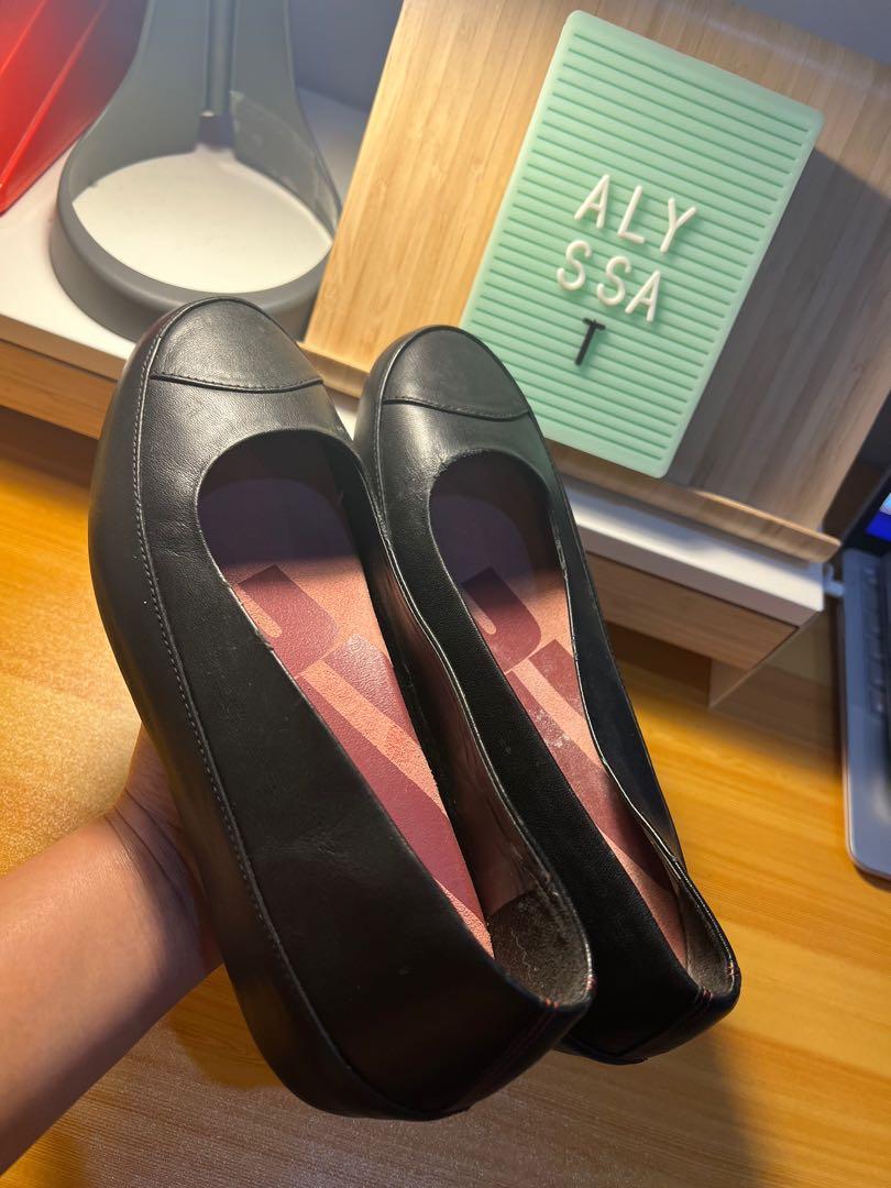 Fitflop shop closed shoes