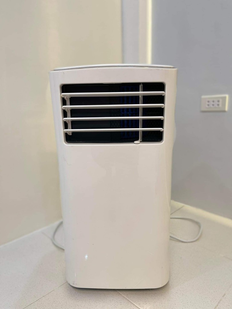 2nd Hand Portable Aircon For Sale FOR SALE: 2ND HAND EVEREST PORTABLE AIRCON 1.0HP, TV & Home Appliances