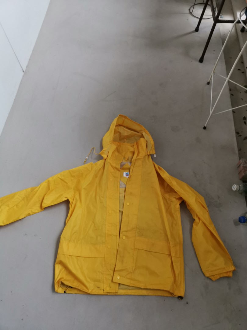 Raincoat for construction workers outlet