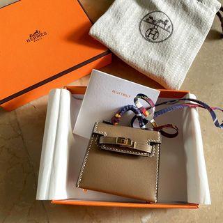 HERMES Mont Petit Kelly Size PM Etoupe/Nata Swift Leather– GALLERY RARE  Global Online Store