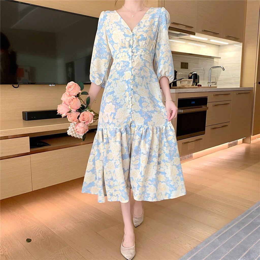Korean v 2025 neck dress