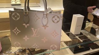 （分類：）位於 。 由 cocobube 提交（商品編號 1174087307，圖片 1）。簡介： 。