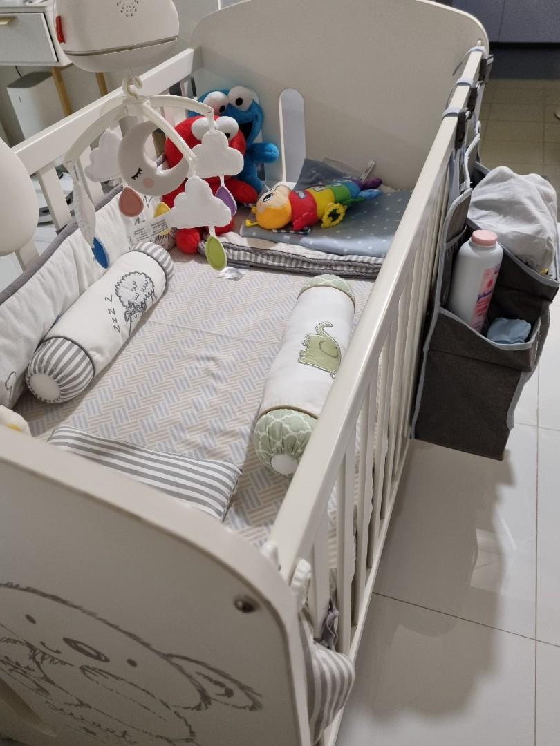 Micuna baby cot with relax system and bottom drawer, Babies & Kids