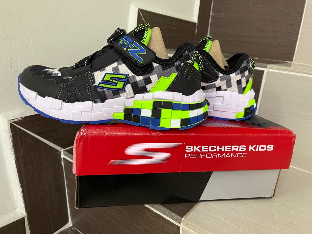 Skechers kids' hotsell mega-craft-cubotrons sneaker