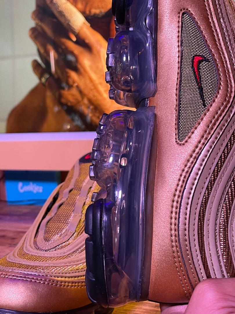 Purple and gold vapormax hot sale