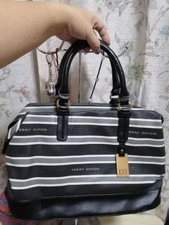 (Category: ) located in . Submitted by versabags (Listing ID 1174069901, Image 1). Description: .