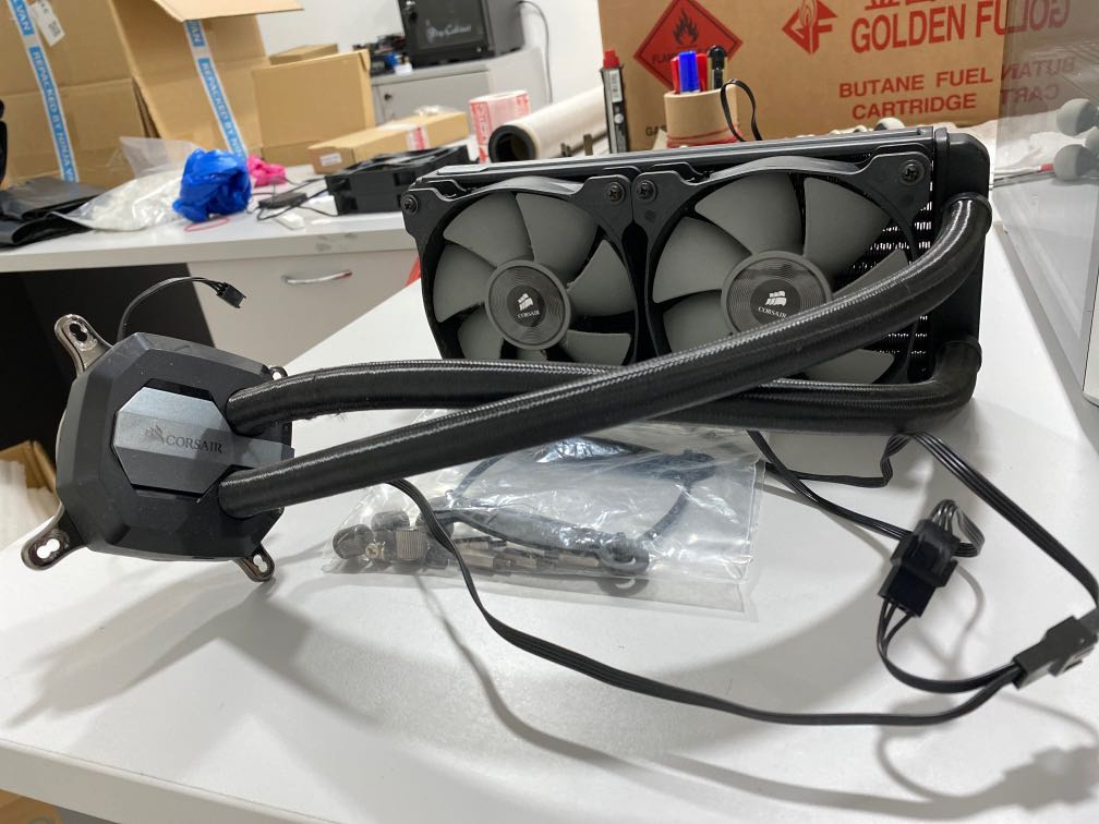 Corsair Hydro Series H100i v2 Extreme Performance Liquid CPU Cooler