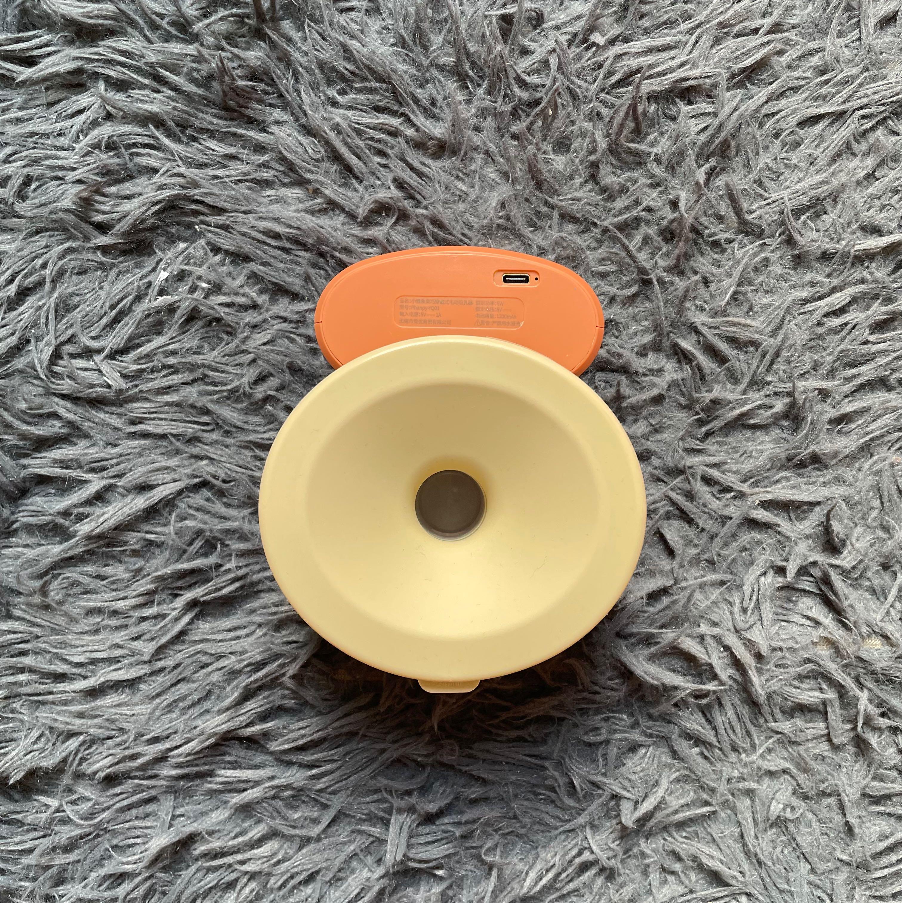 Phanpy Wearable Pump (Category: Breastfeeding & Bottle Feeding) located in Quezon City. Submitted by hnplnclvr (Listing ID 1174024394, Image 2). Description: 1 unit for 2,100 2 unit for 4,100 Inclusions per box/unit: 1 Main pump unit 3 breast shields (21mm PP, 24mm PP, and 24mm silicone) 1 cup 1 Tee joint connector 1 Silicon airbag / Backflow membrane 2 duck bill valves 2 Cup sealing rings 1 charging cord (Type C) Features: - closed system - Flan