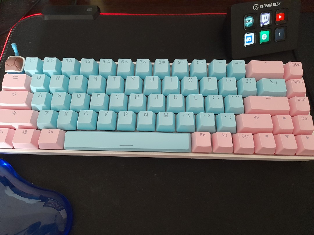 SUPER CREAMY BOARD, L&F banana split switches with pbt cotton candy