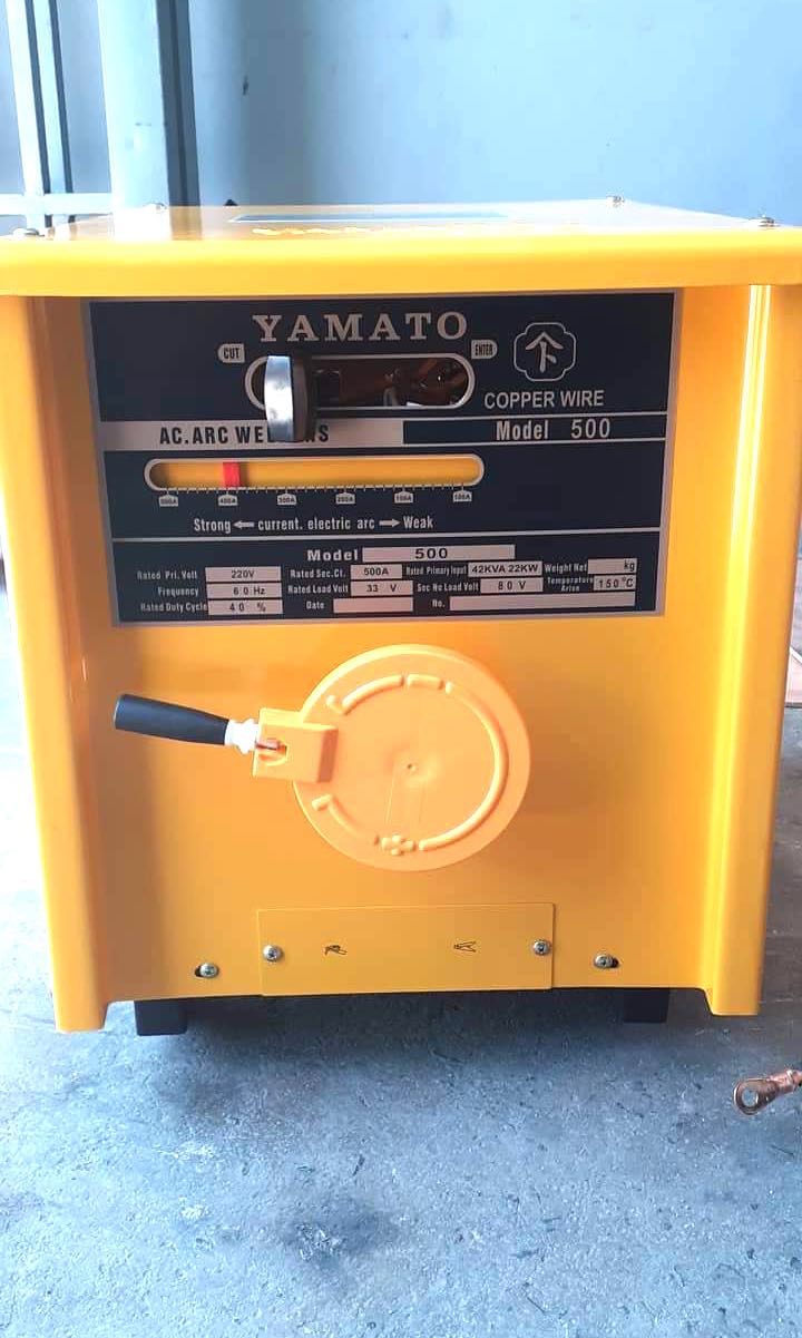 Yamato welding Machine, rated Volt 220V/ 440 V,FREQUENCY 60 HZ, RATED DUTY CYCLE 40 RATED SEC