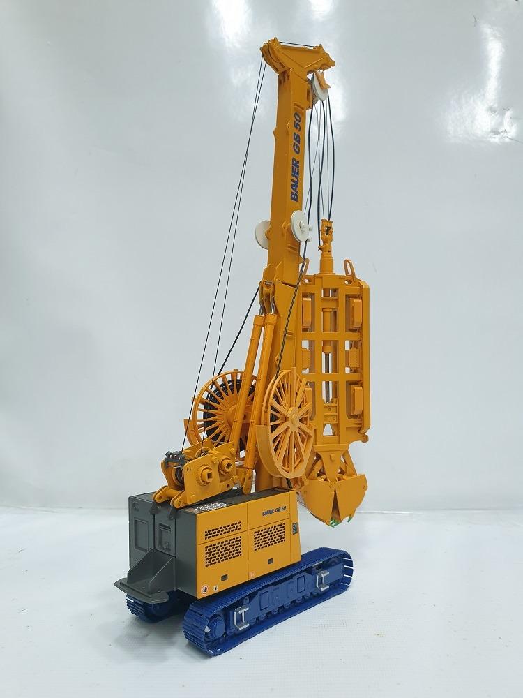 1:50 BAUER GB50 DIAHRAGM WALL GRAB DHG, Hobbies & Toys, Toys & Games on ...