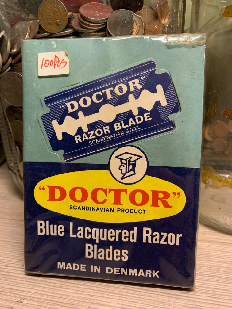 [8 UPLD 047] Doctor Razor Blade, Hobbies & Toys, Memorabilia ...