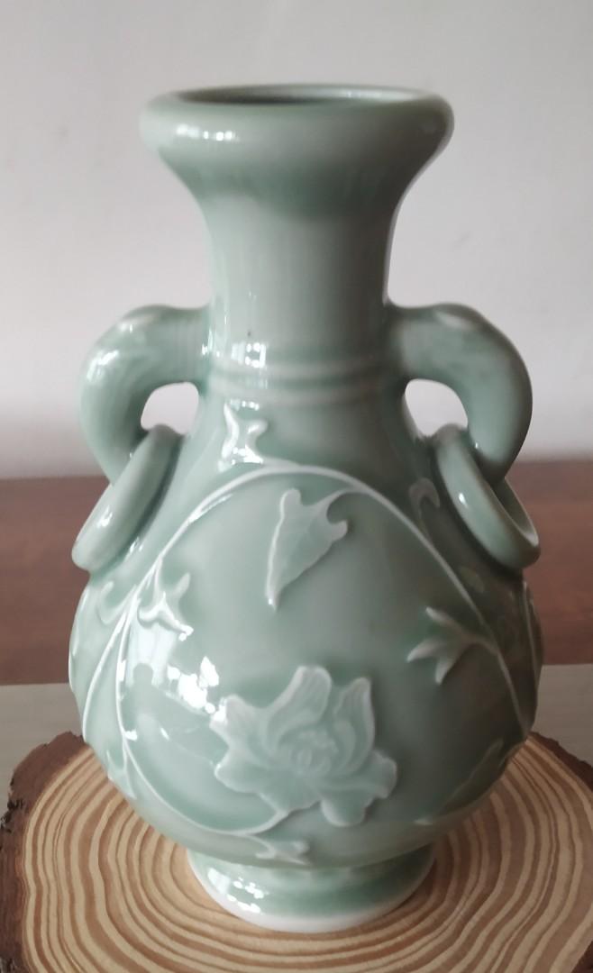 中國龍泉花瓶, 傢俬＆家居, 家居裝飾, 花瓶園藝- Carousell