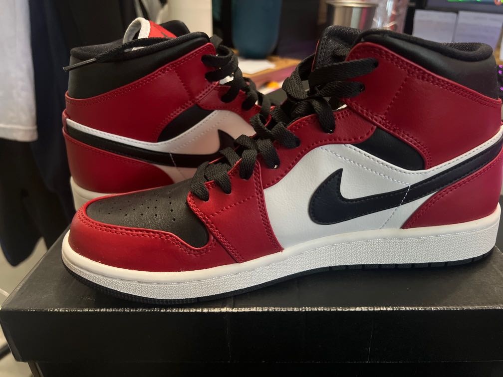 Air jordan 1 mid, Men's Fashion, Footwear, Sneakers on Carousell