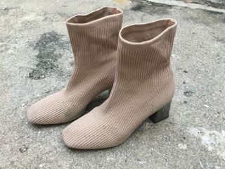 （分類：）位於 。 由 aaa.l 提交（商品編號 1174257696，圖片 1）。簡介： 。