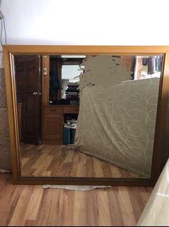 Big mirror. Cermin besar cantik