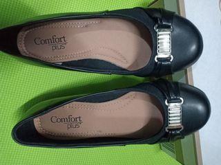 Black comfort shoes payless