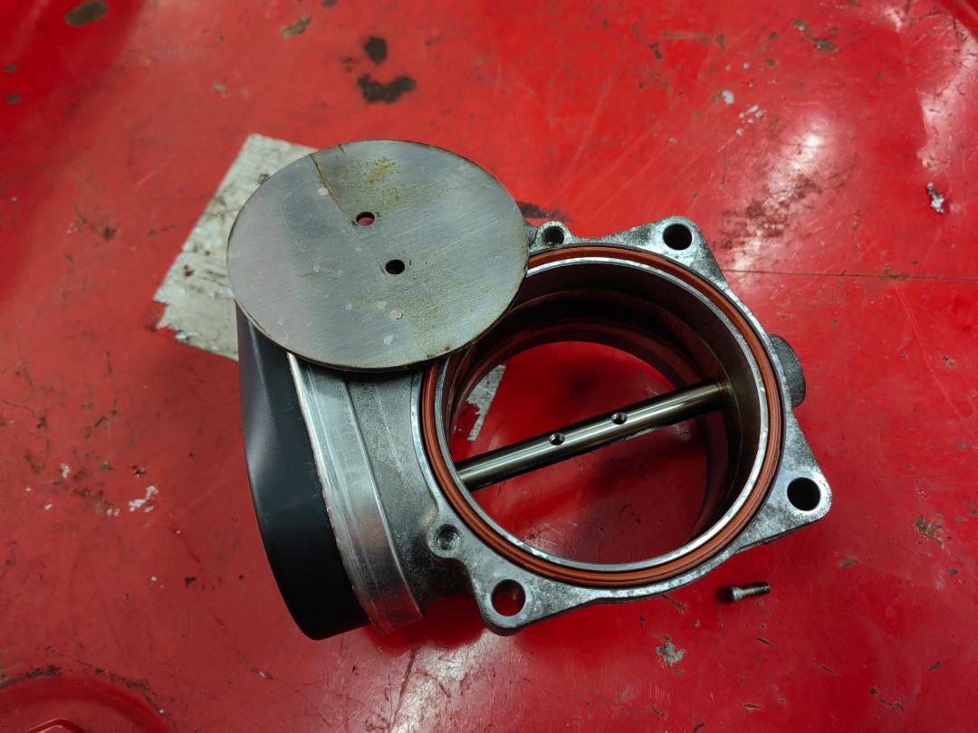 BMW M62B44 V8 Throttle Valve upgrade, Auto Accessories on Carousell