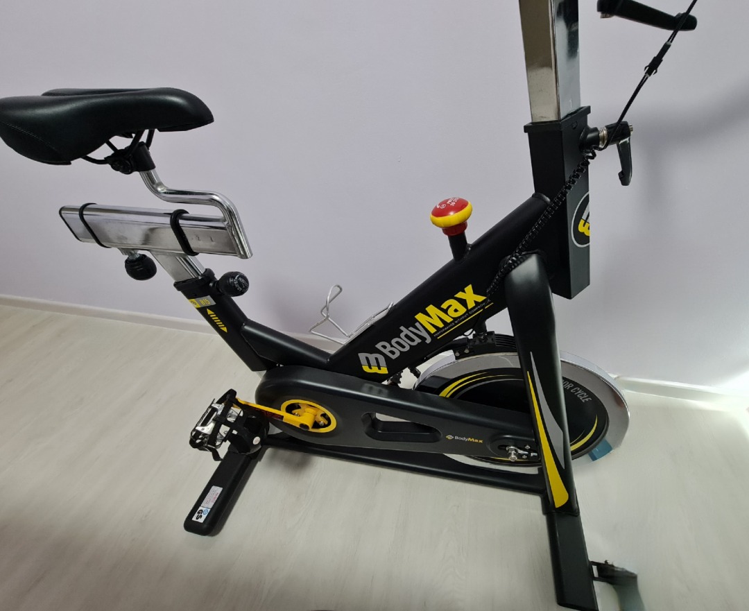 Bodymax b15 spin bike best sale