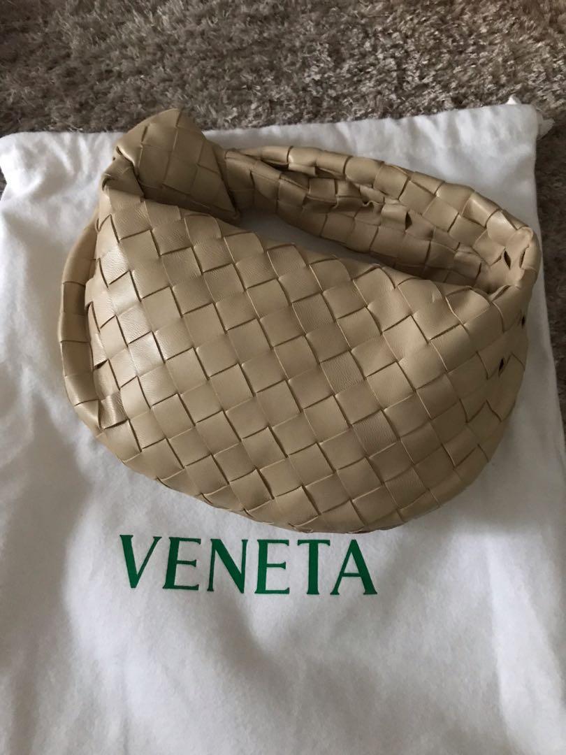bottega veneta mini jodie bag in priedge color beige nude best seller color new authentic 2022 col