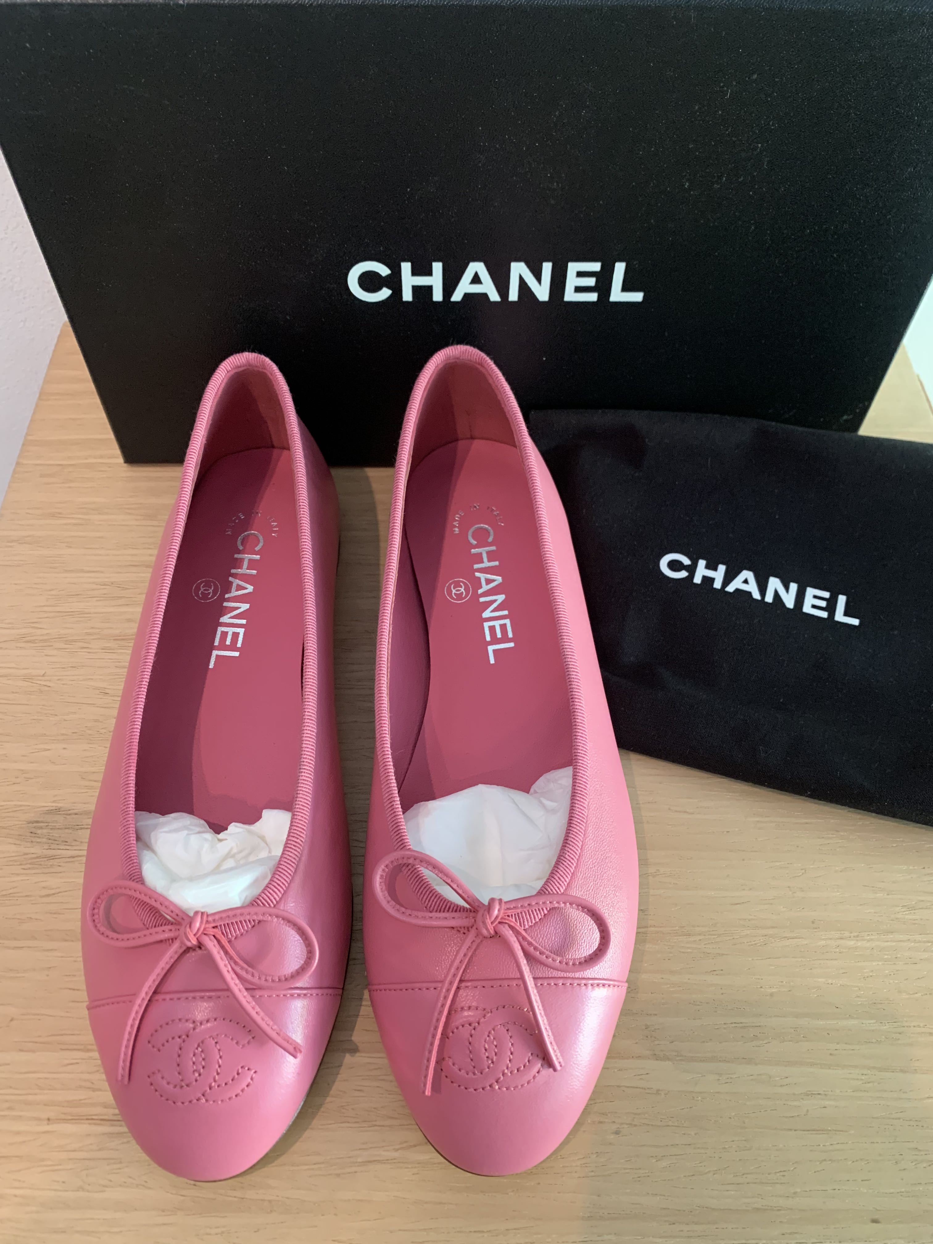Chanel pink ballet best sale flats