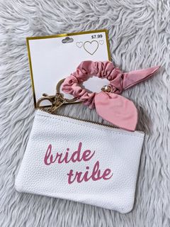 (Category: ) located in . Submitted by bluebellaonlineshop (Listing ID 1174152600, Image 1). Description: .