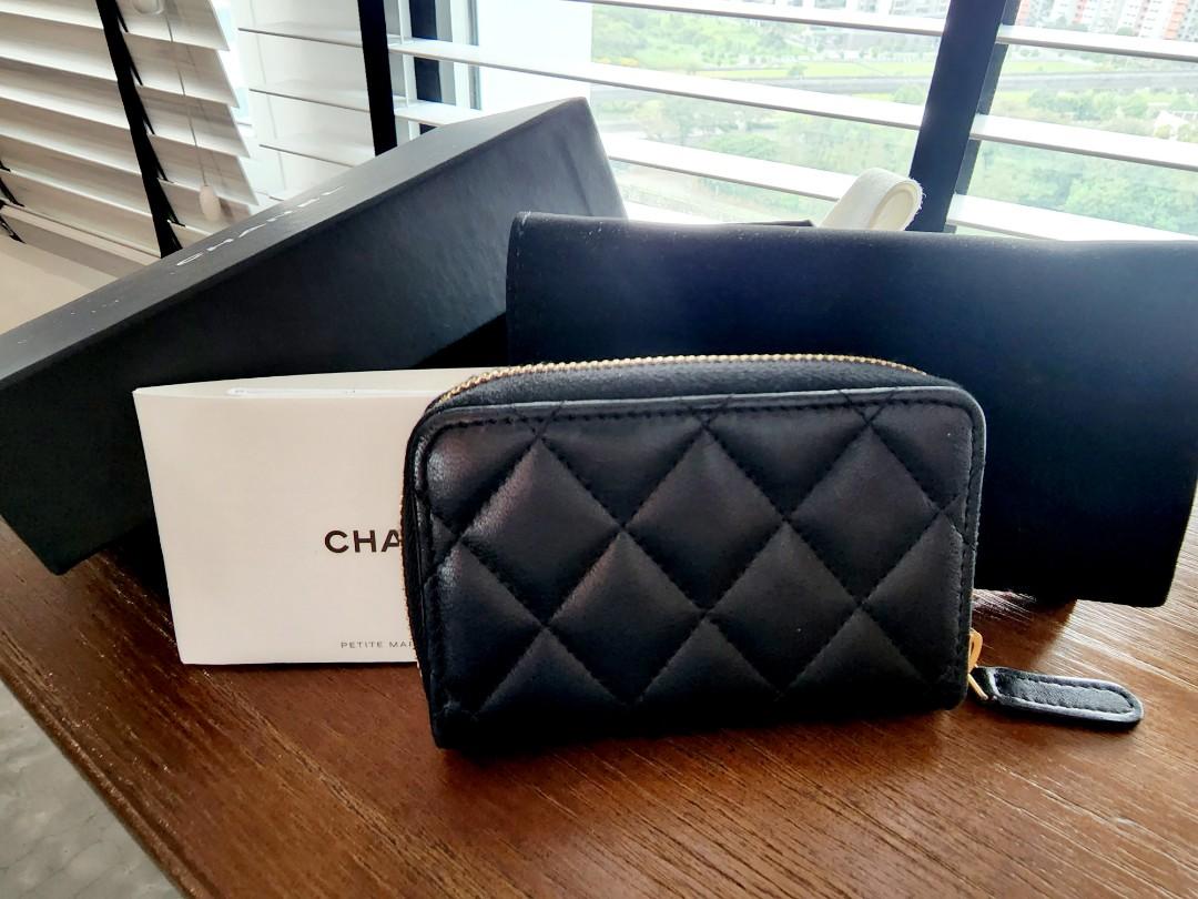Shop CHANEL Classic Zipped Coin Purse (AP0216 Y01588 C3906) by